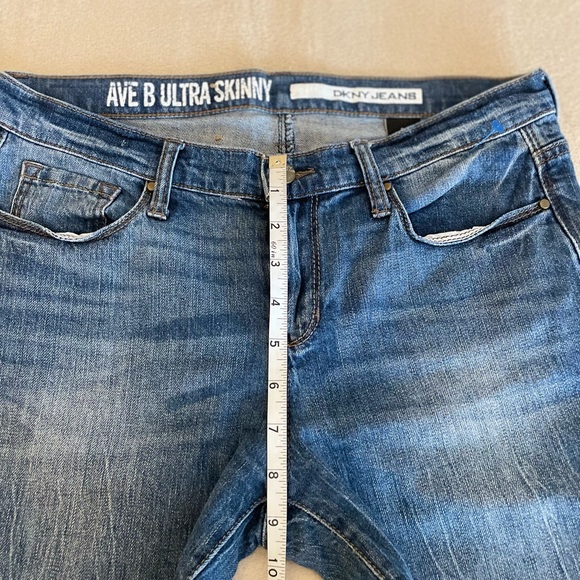 DKNY “Ave B” Ultra Skinny Crop Jeans - Size 4 - Picture 6 of 12